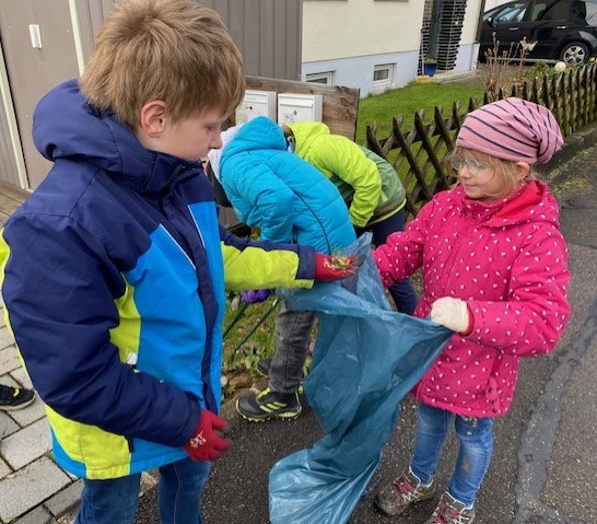 3 - Müllsammelaktion in Illertissen